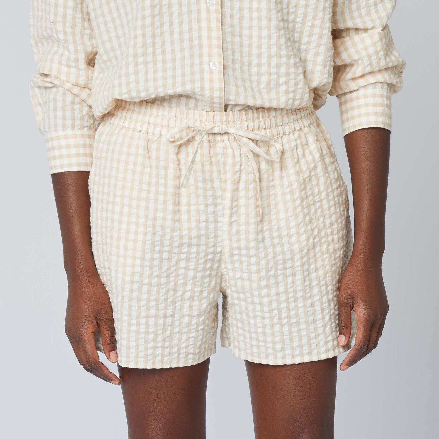 Short gaufré avec imprimé vichy Beige