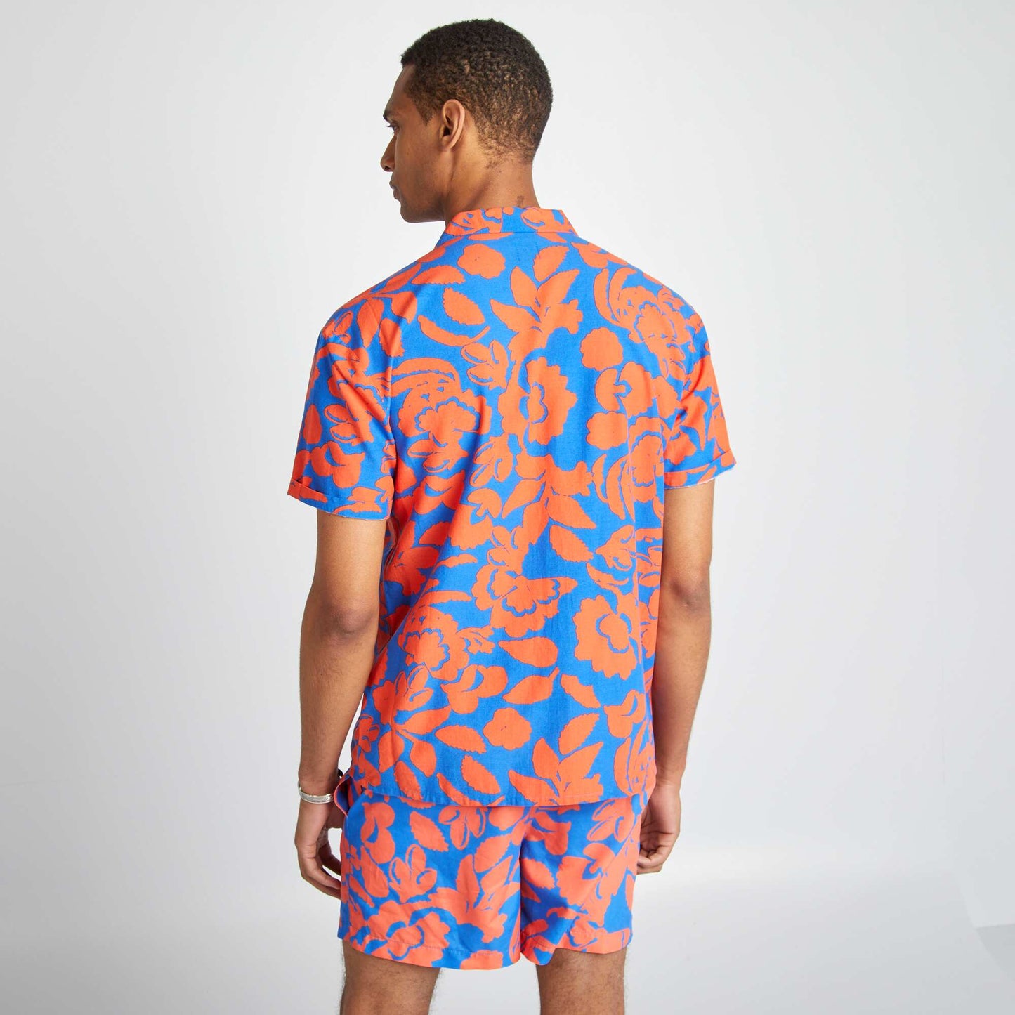 Chemise manches courtes à motif fleuri BLEU/ORANGE