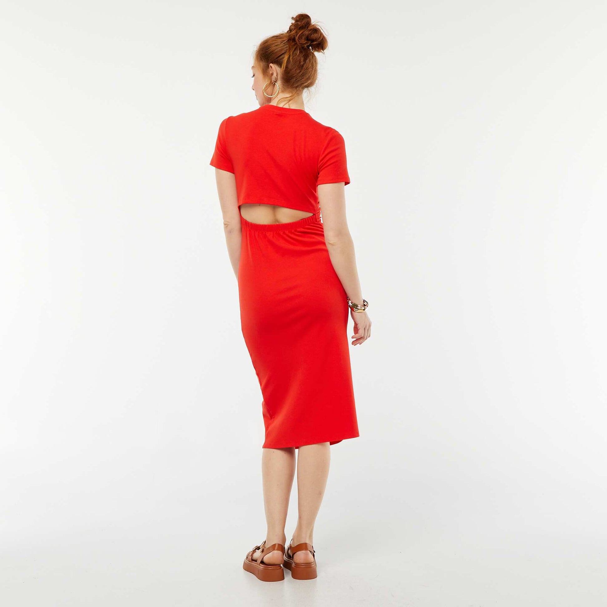 Robe midi unie ouverte au dos ROUGE
