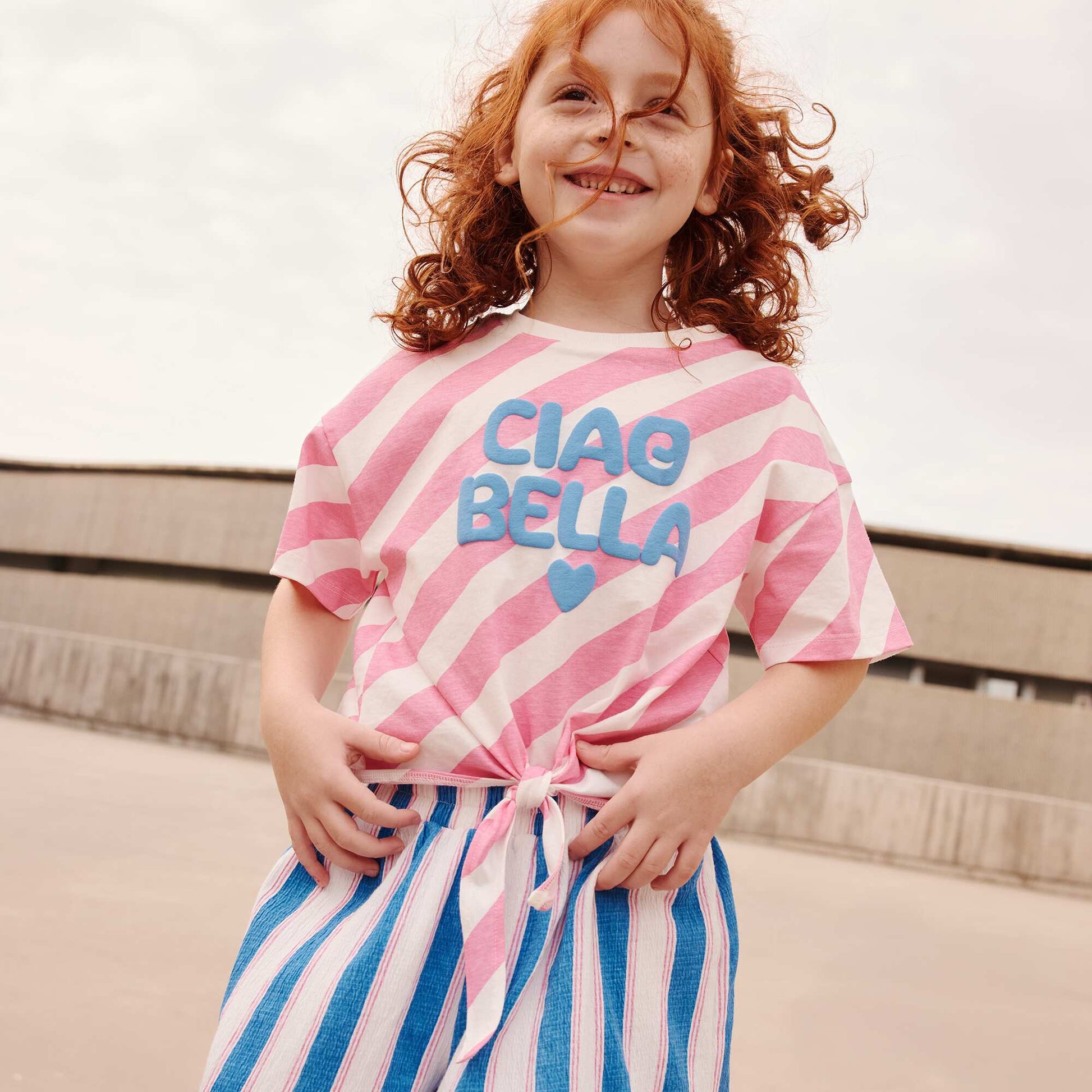 T-shirt imprimé  avec base à nouer ROSE