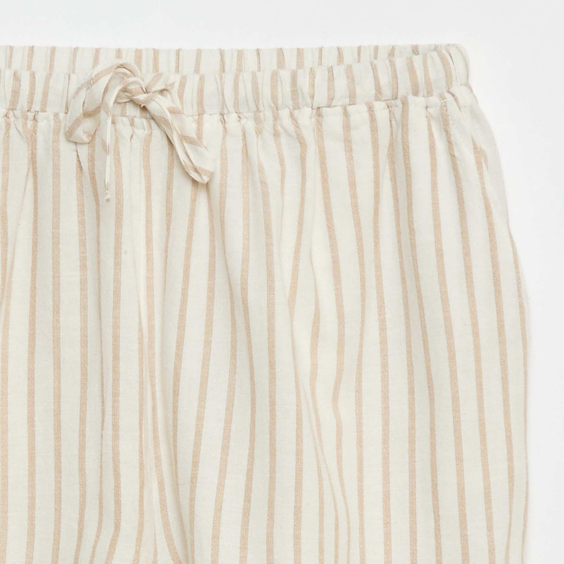 Short avec lien en lin uni lignes BLANC