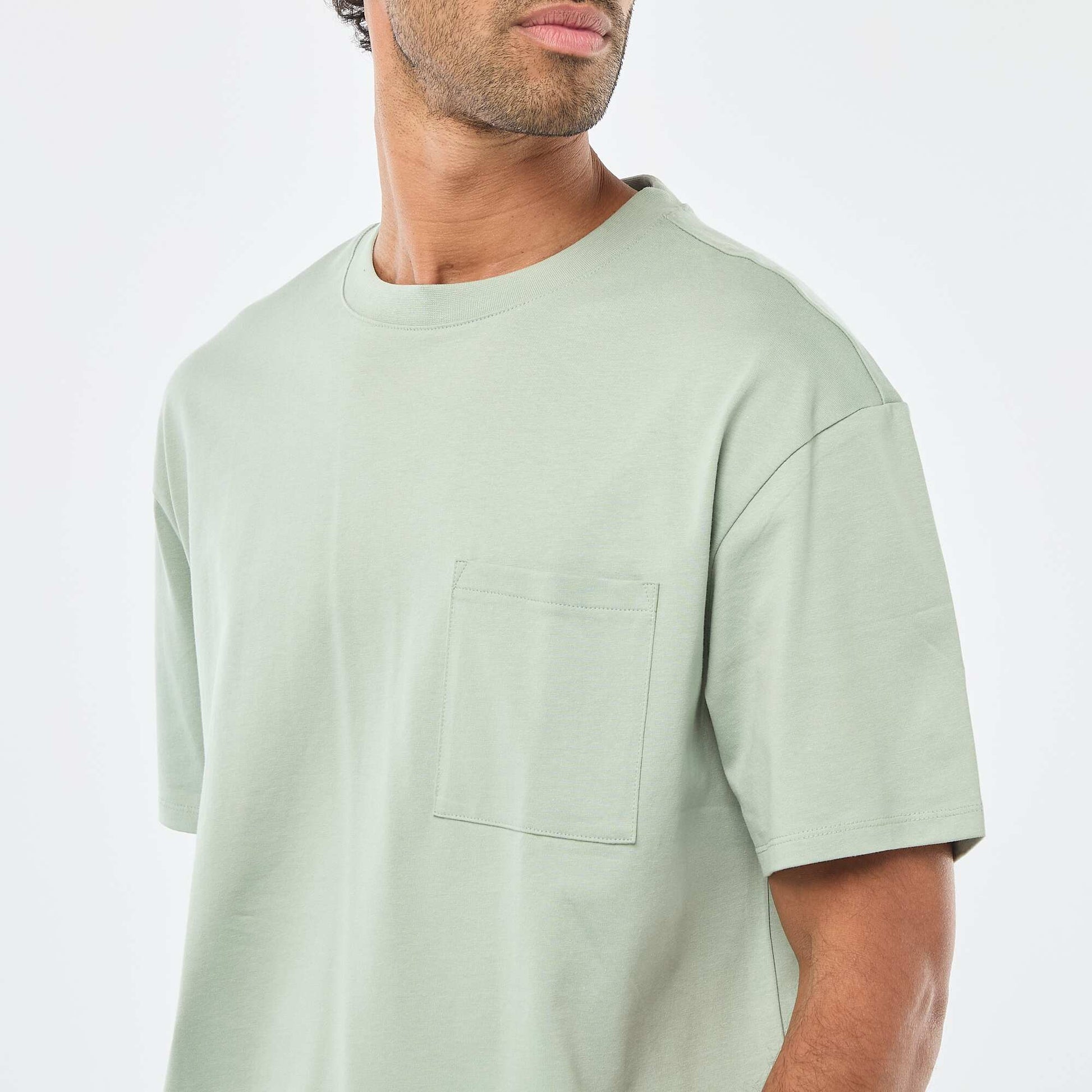 T-shirt uni à manches courtes avec poche poitrine VERT