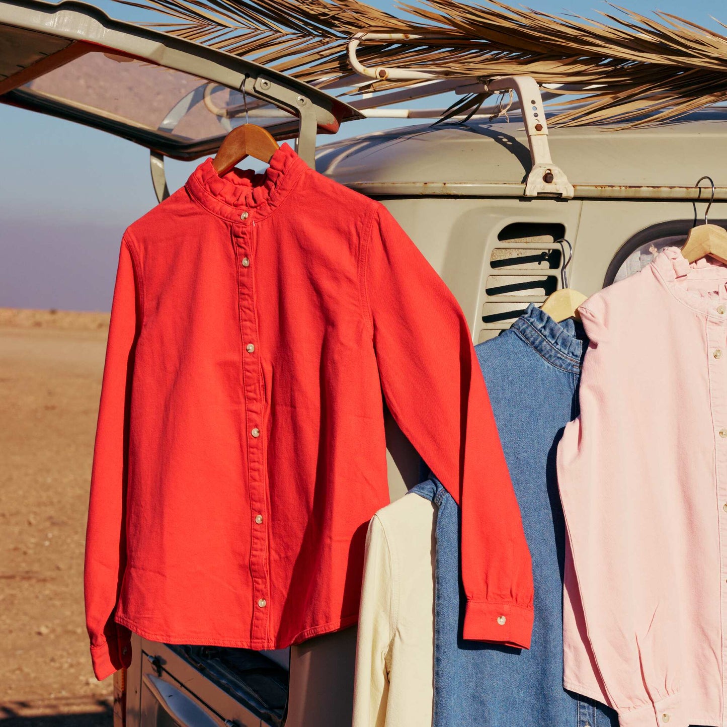 Blouse en denim avec col volanté ROUGE