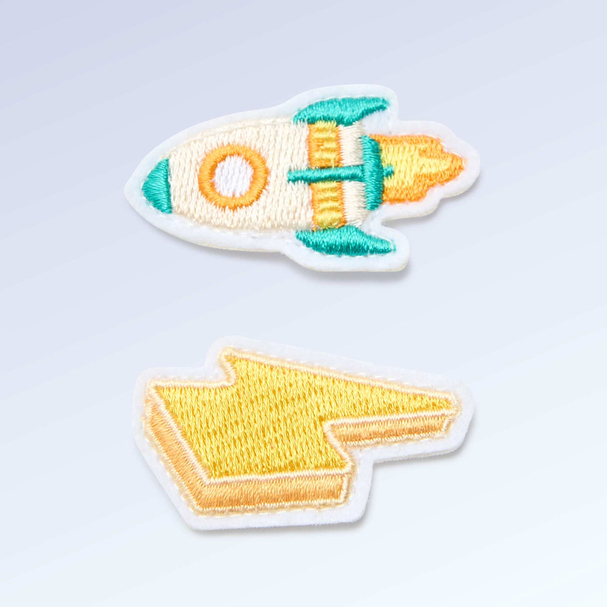 Lot de 2 patchs à enfiler pour personnaliser tes baskets 'Kitchoun' BLEU