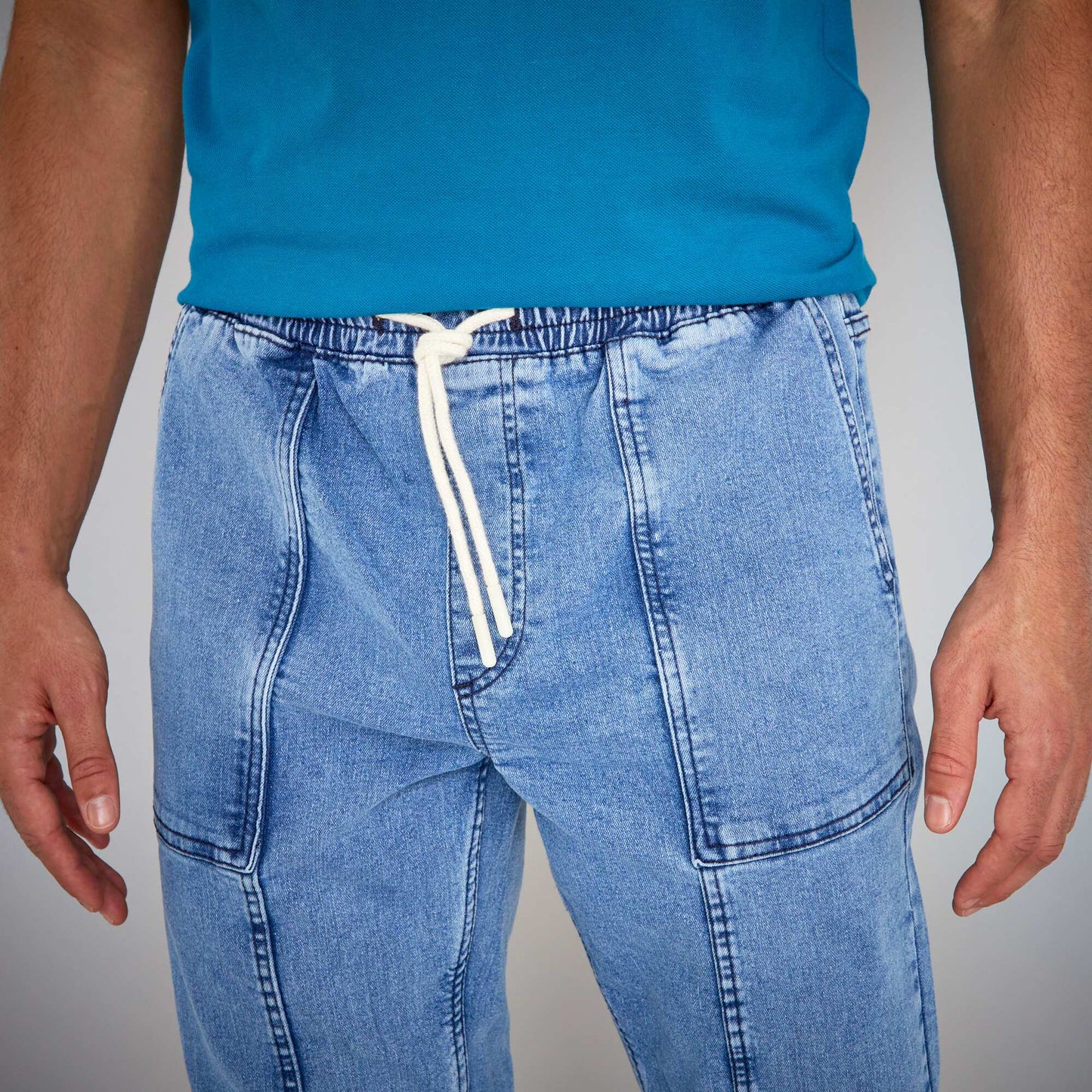 Jean jogger à taille élastiquée Bleu