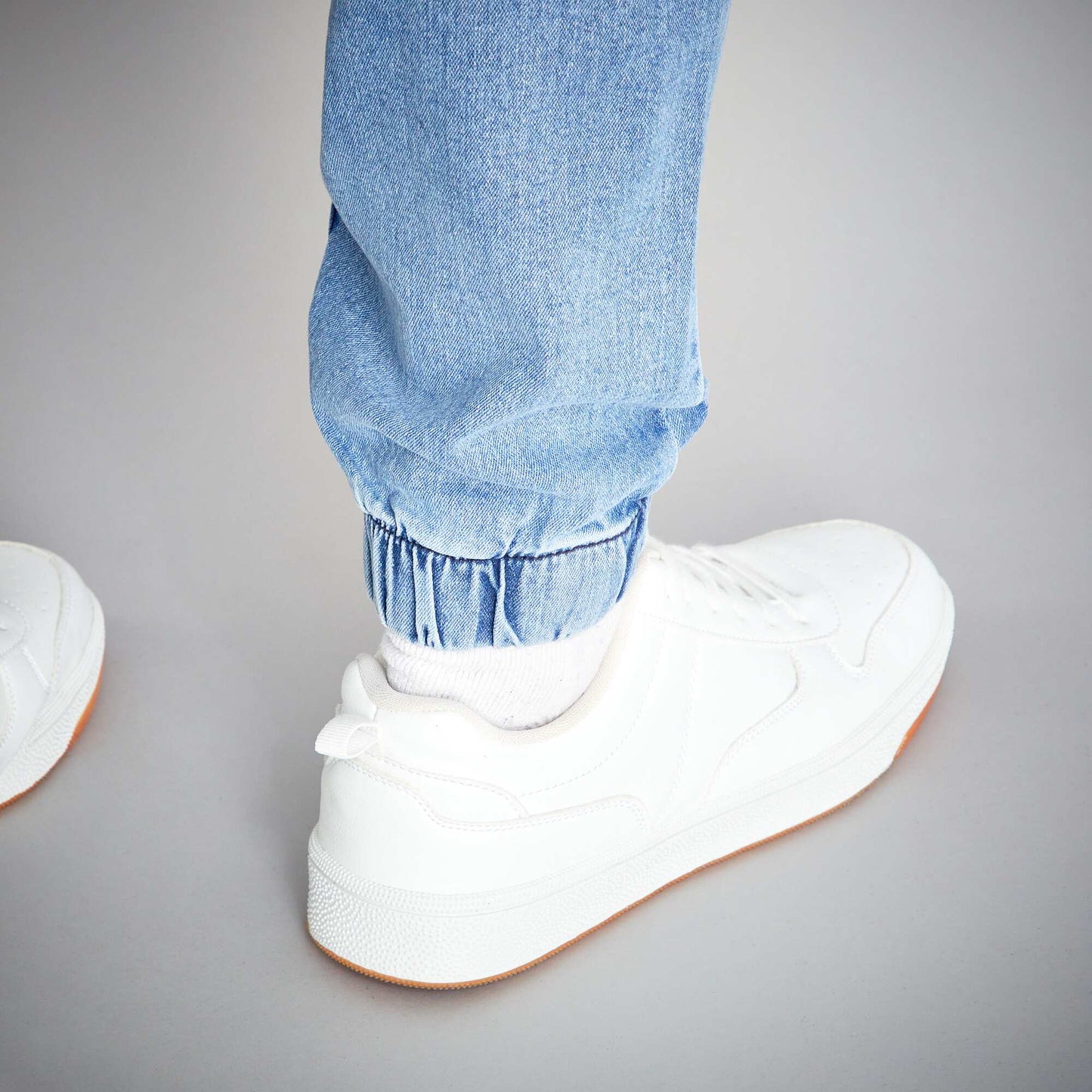 Jean jogger à taille élastiquée Bleu